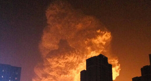 天津爆炸事件 引发人们对环保问题高度关注