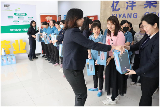 亿洋管业:妇女节惊喜正在派送中,请您签收!